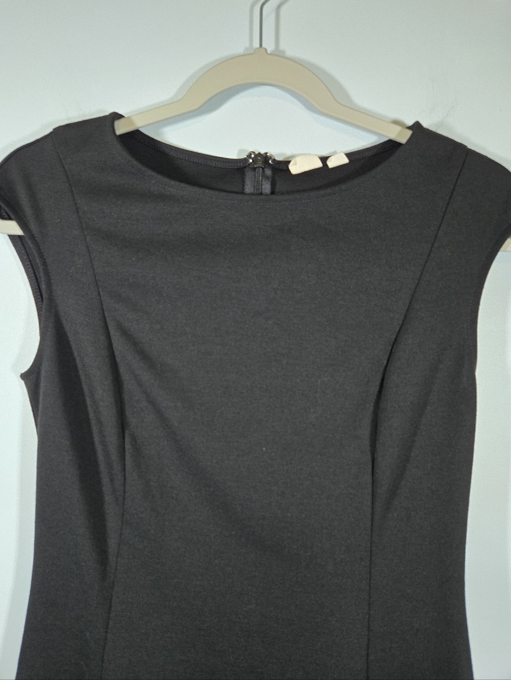 Gap Black Fit and Flare Mini Dress Size 4 Cap Sleeve Classic Little Black Dress - Picture 2 of 8